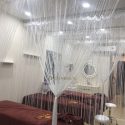 Rèm kim tuyến che spa tạo không gian sang trọng