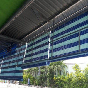 Màn sáo nhựa xanh trắng giá rẻ che mưa nắng ban công Màn sáo nhựa xanh trắng giá rẻ che mưa nắng ban công