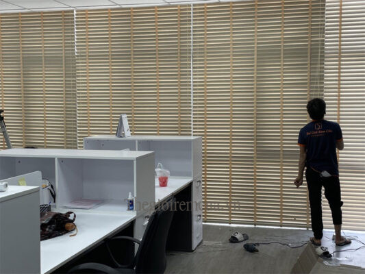 Rem Cua Van Phong Ha Noi 1