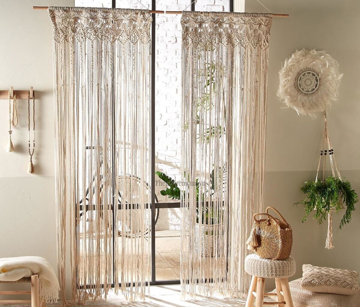 lắp đặt và bảo quản rèm sợi chỉ trơn nhiễn