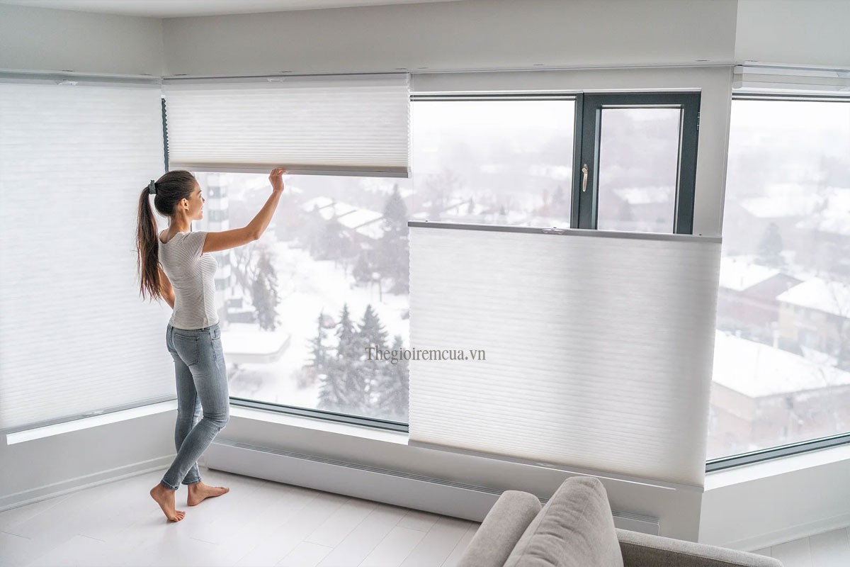 Rèm tổ ong ngăn điều hòa gác lửng phòng trọ giá rẻ Rèm tổ ong ngăn điều hòa gác lửng phòng trọ giá rẻ